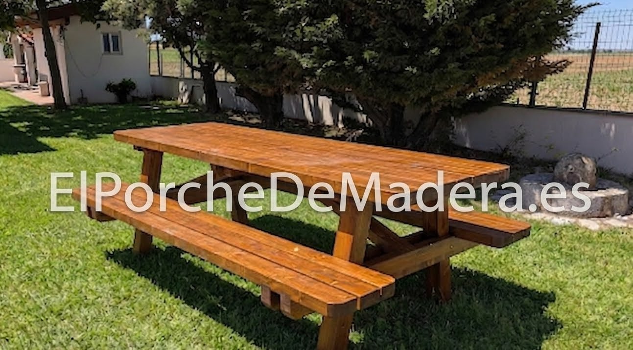 Mesa de picnic de madera maciza tratada